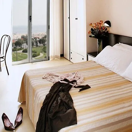 Hotel Airone 3*