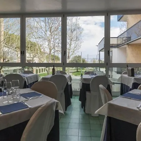 Ξενοδοχείο Airone 3*