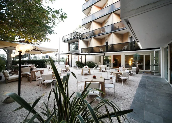 Hotel Airone