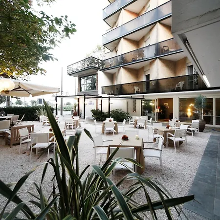 Hotel Airone